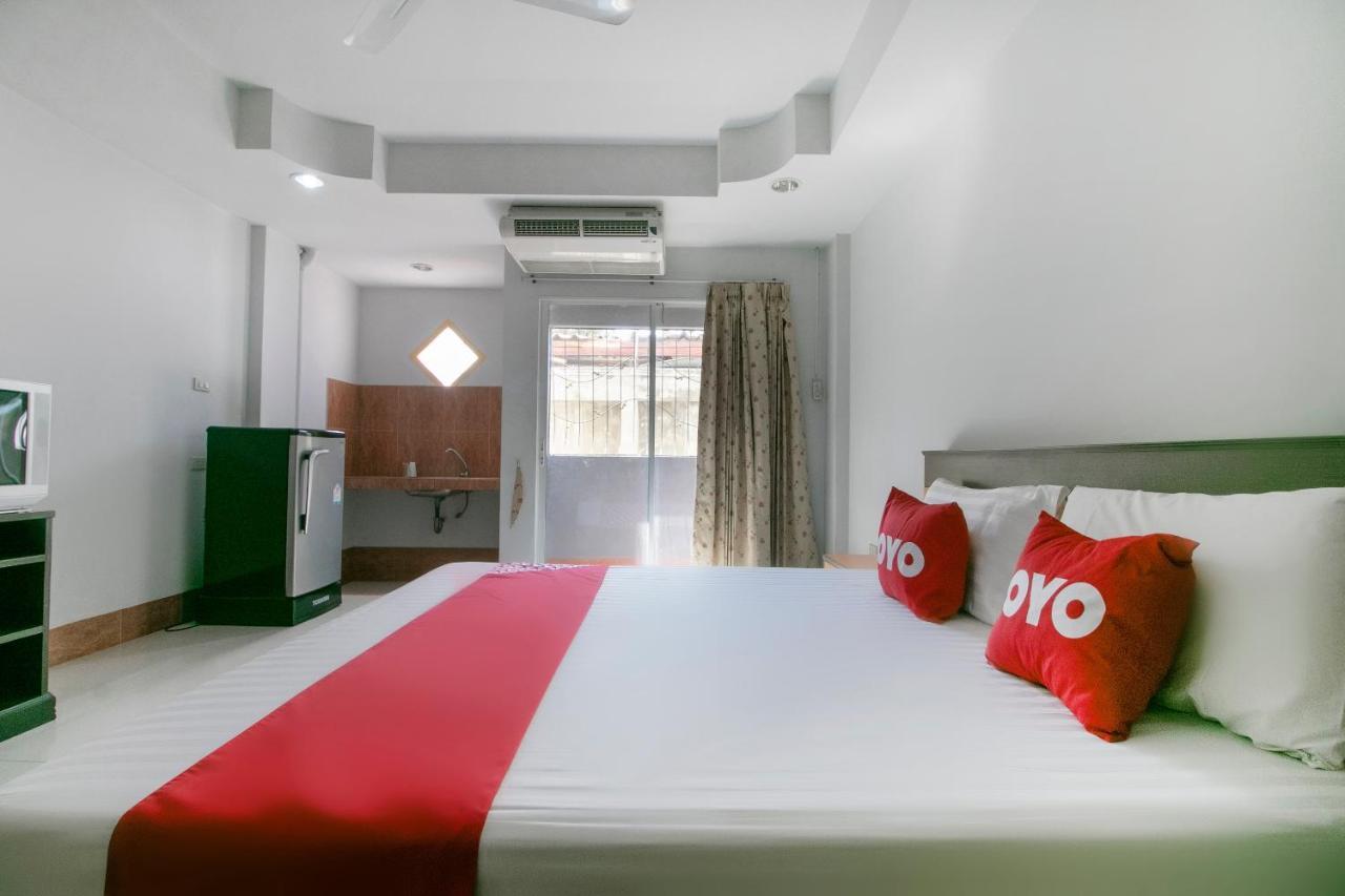 Hotel OYO 75387 4 Men Court Nong Prue Exterior foto